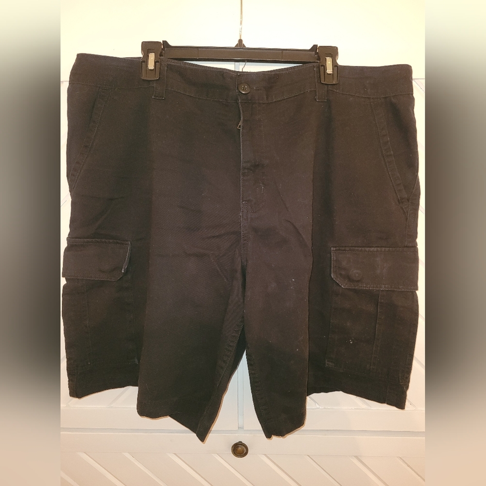 Faded Glory black cargo shorts 42W